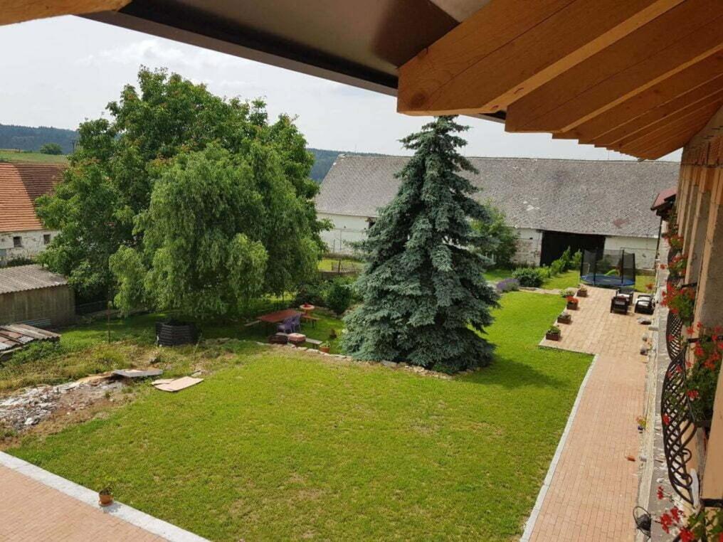 Penzion Tvrz Dub U Tabora Ratiborske Hory Exterior photo